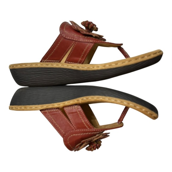 New Cliffs White Mountain Brown Leather Wedge Sandals Size 9 Flower Thong Sandal - Picture 9 of 13